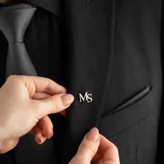 Pin de solapa de chaqueta con iniciales personalizadas, letra única de acero inoxidable, broche de etiqueta con logotipo personalizado, joyería de boda para hombre