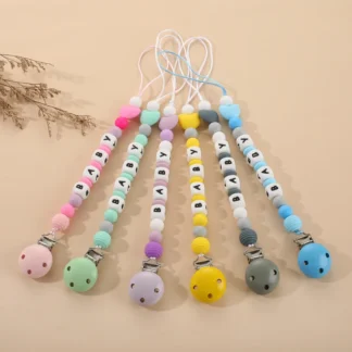 Clips de chupete de bebé con nombre personalizado, cadena de soporte de pezones falsos, Clip de corazón de silicona, accesorios para recién nacidos, juguetes de dentición, regalos