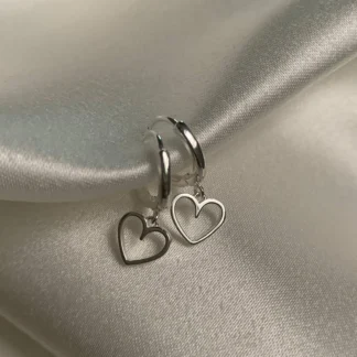 Hebilla de oreja de corazón Irregular simple para mujeres y niñas, pendientes encantadores exquisitos, pendientes de banquete, regalo de joyería, moda, 1 par