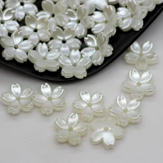 100 unids/lote de cuentas sueltas de flor blanca de concha de imitación, accesorios de bricolaje para la fabricación de joyas
