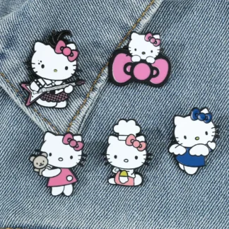 Broche de Sanrio de dibujos animados japoneses para mujer, broches de joyería de emblema de melodía de Cinnamoroll, Pin de Anime original, Kuromi HelloKitty