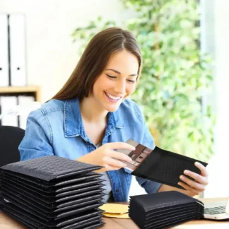 Sobres de correo autosellados de Color, sobres de polietileno negro para correo, bolsa de envío de burbujas, piezas, 100