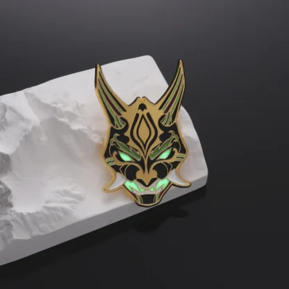 Broche de papel periférico de impacto, máscara de mandril, insignia de metal de estilo reliquia sagrada, decoración cos, accesorios luminosos, el juego Genshin