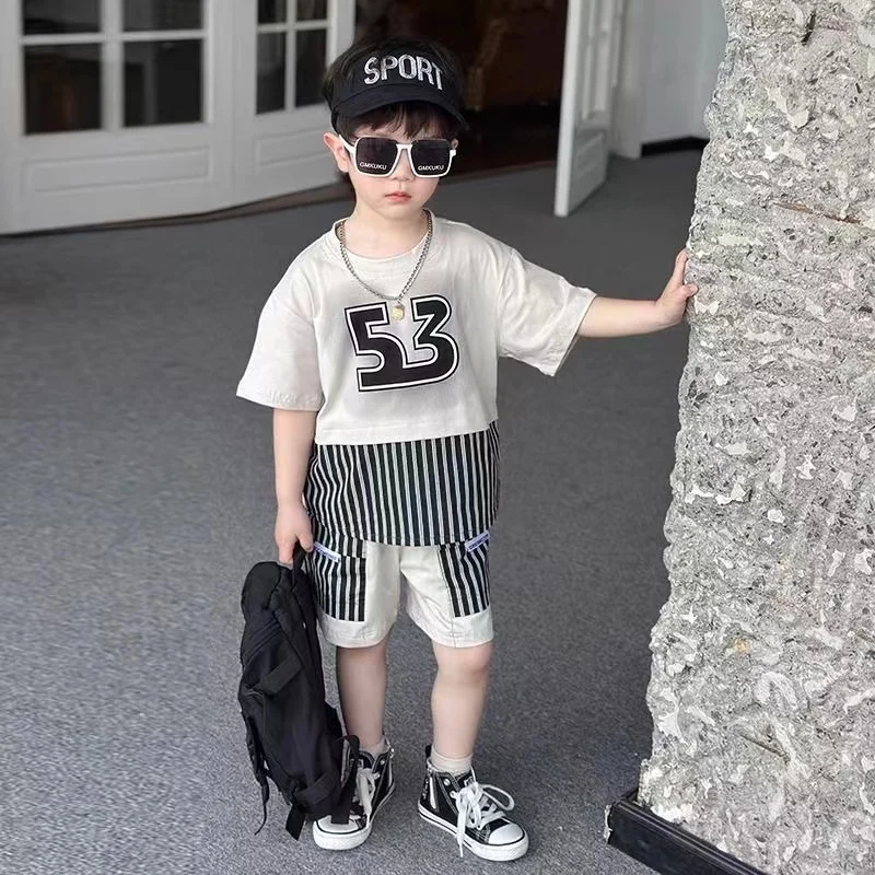 Conjunto de verano de dos piezas para niños, ropa de manga corta con letras de estilo occidental, a la moda, 2024