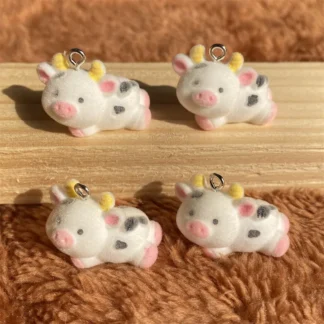 30 Uds. De dijes de resina de vaca flocados en 3D, colgante de felpa de animales de dibujos animados para bolso de teléfono, llavero, pendientes, manualidades DIY, fabricación de joyería