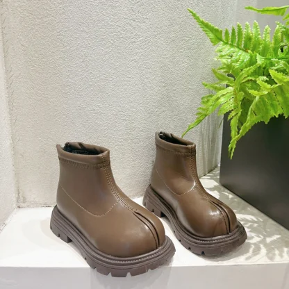 Botas de invierno para niña, botines clásicos de plataforma de Color sólido para niños, botas de algodón informales cálidas y versátiles para exteriores, novedad