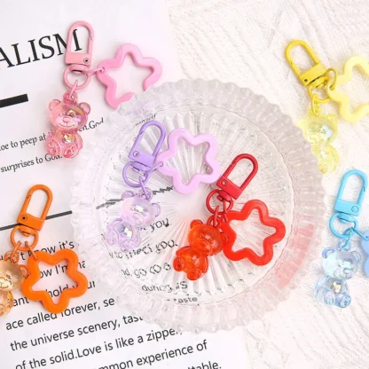 LLavero con colgante de oso pequeño y estrella de cinco puntas para mujer y niña, accesorios de decoración para mochila, regalo
