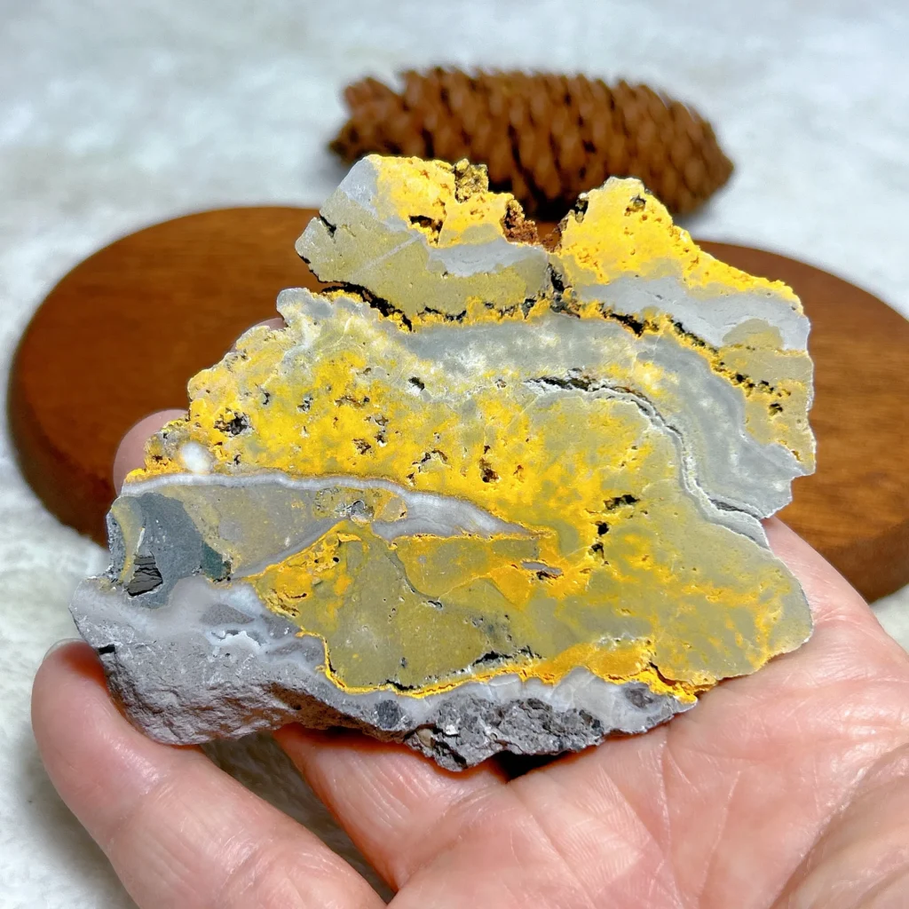Piedra de losa de abejorro de cristales naturales curativos, piedras preciosas de meditación, Energía Mineral, decoraciones para el hogar, regalo