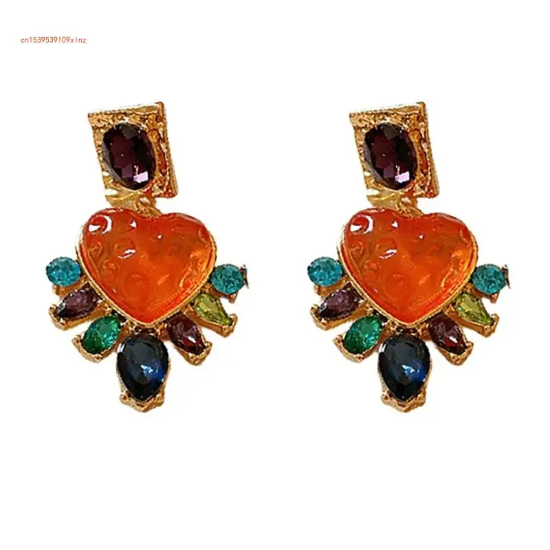 Elegantes aretes colgantes con forma corazón, chapados en oro 18 quilates, detalles cristal multicolor
