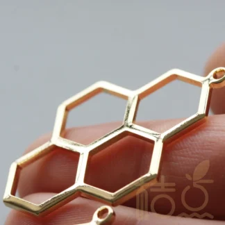 Abalorio de peine de miel con base de latón chapado de primera calidad, 41,7x27,2 mm (3924C)