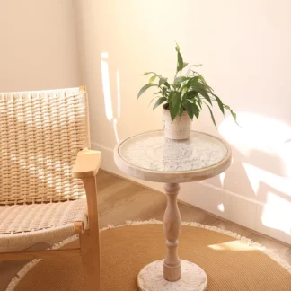Mesa nido industrial elegante: mesa auxiliar de madera maciza y vidrio templado de mediados de siglo para sala de estar/balcón, acento retro artesanal