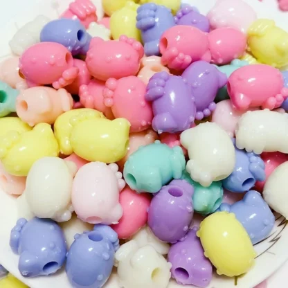 Venta al por mayor 400 Uds. Cuentas acrílicas con forma de gatito de Color primavera de gato de 14mm para accesorios de pulsera y collar DIY Manual para niños
