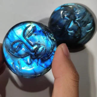 Tallado a mano de la cara del sol y de la luna de la piedra Plam de la labradorita del flash azul natural