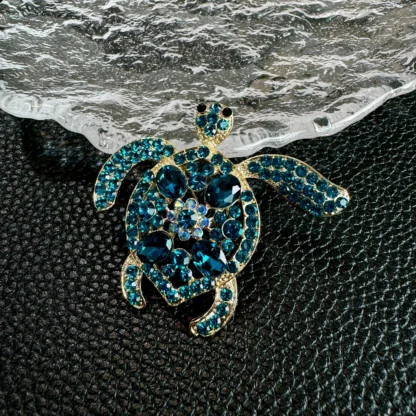 Broche de tortuga marina con diamantes de imitación azules para mujer y hombre, alfileres de solapa, broche de traje de abrigo, accesorios de joyería de lujo, regalo de moda