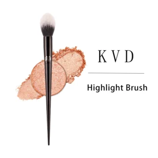 Brocha de maquillaje KVD 04, brocha para resaltar, pelo de fibra suave, elegante mango negro, brochas de maquillaje de marca para mujer