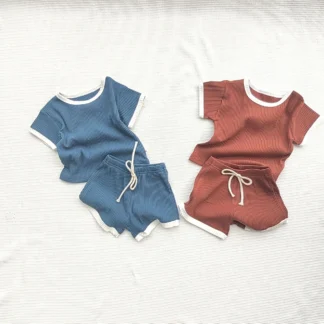 Conjunto de ropa de manga corta para bebé, Tops acanalados de algodón + Pantalones cortos, traje de 2 uds., trajes de algodón para niño y niña, novedad de 2025