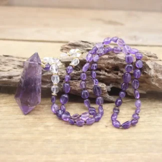 Collar hecho a mano anudado con cuentas de cristal de cuarzo púrpura crudo, amatistas facetadas, colgante de doble punta, joyería de oración Mala de Yoga, QC0145