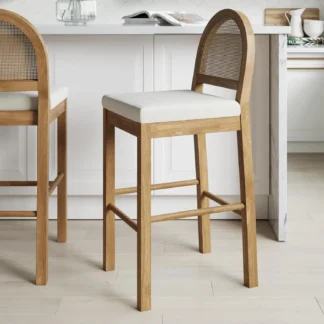 Bailey 29 pulgadas. Taburete de bar Boucle con respaldo, silla de altura de barra con ratán tejido natural y patas de madera maciza, marrón claro