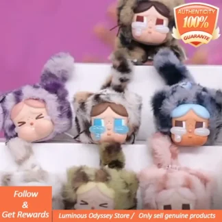 Caja ciega genuina de la serie Crybaby Wild But Cutie, caja misteriosa, colgante de felpa de vinilo, llavero colgante de bolsa Crybaby, juguete bonito, regalo para niños
