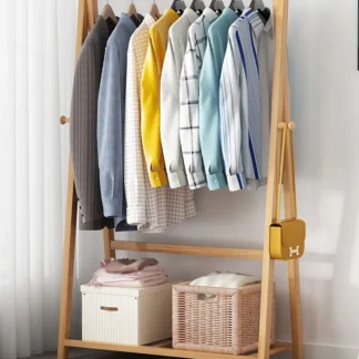 Colgador de ropa portátil Simple, soporte con rodillo equipado, gancho para abrigos en forma de A, Material de bambú para uso doméstico, opciones de doble capa individual