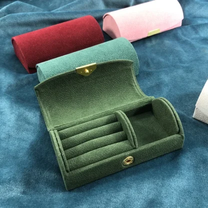 Caja de almacenamiento de joyas portátil de terciopelo, organizador de joyas de anillo, pendientes, collar, vitrina arqueada, caja de embalaje de joyería de viaje