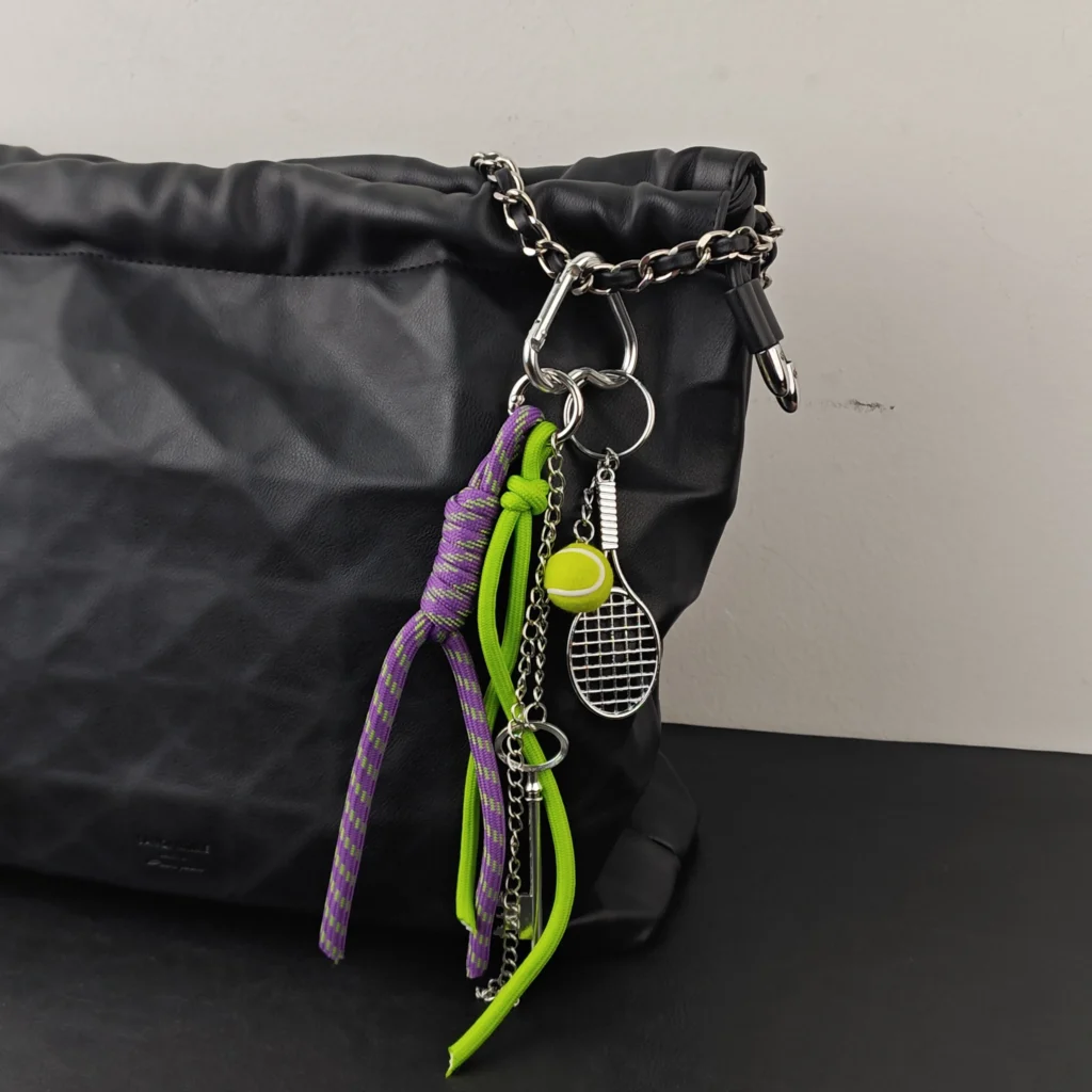 Colgante de tenis Y2k a la moda, llaveros con dijes para bolso, cuerda de Color contrastante, accesorios de moda para amantes, regalo de cumpleaños, venta al por mayor