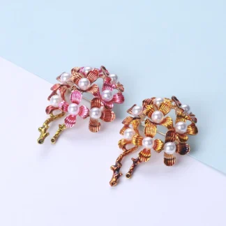Broche de flor de perla esmaltada a la moda, Pin de planta para mujer, 2 colores opcionales, accesorios de joyería para banquete y boda, regalo