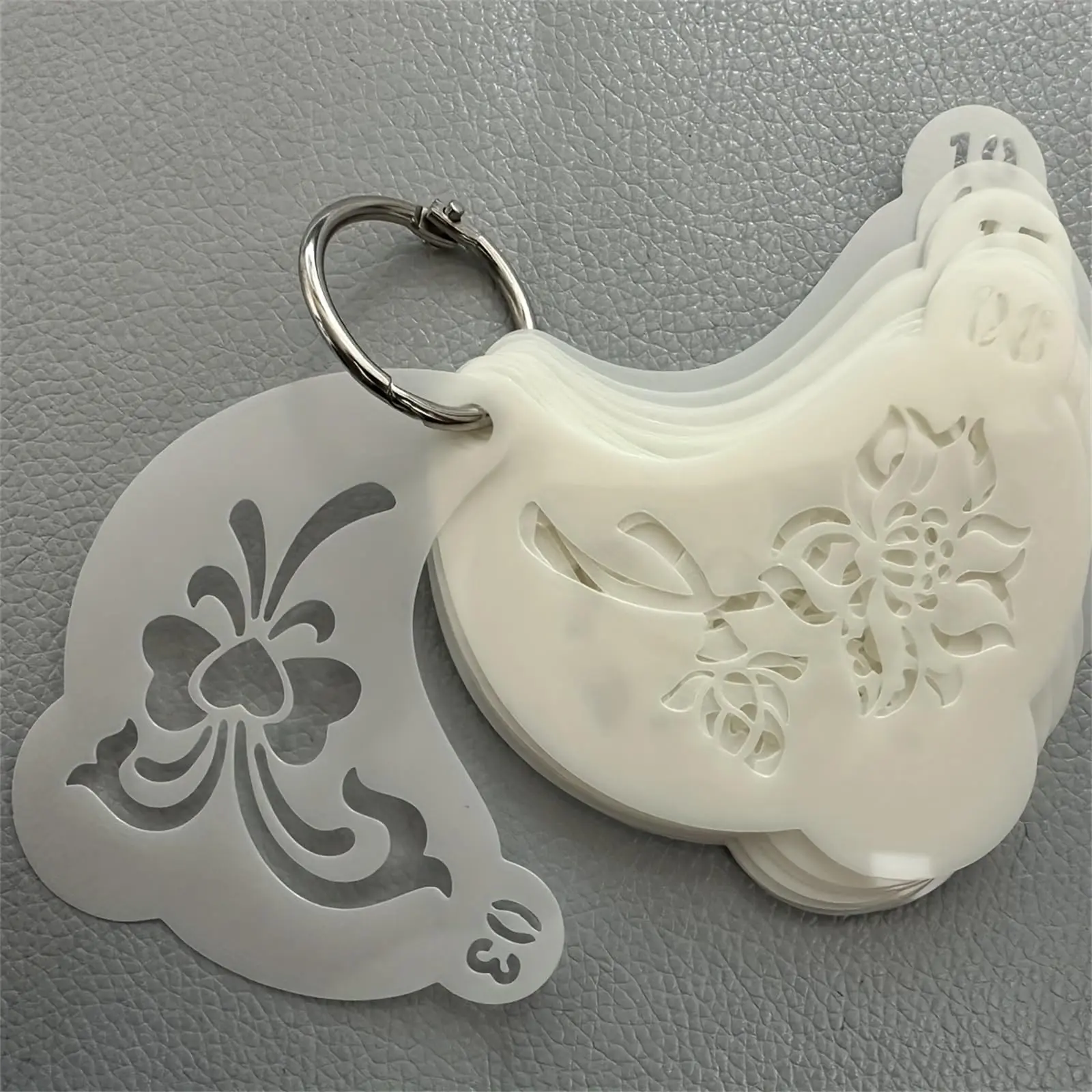 Plantillas de pintura facial reutilizables de 20 piezas: plástico duradero para mascotas, lavable y reutilizable con diseños florales, telarañas y corazones variados