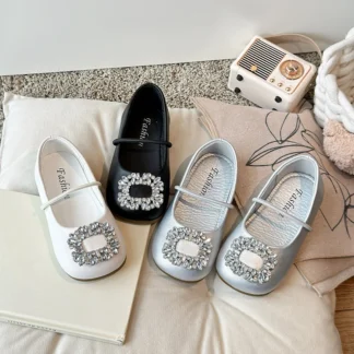 Zapatos planos antideslizantes de suela blanda para niñas, zapatos de cuero para niños, estilo francés, elegantes, con punta redonda, 2025, nueva moda, zapatos de baile para niños sin cordones