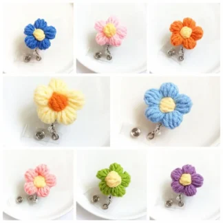 Soporte para tarjeta de identificación, carrete de insignia de lana para enfermera, etiqueta de nombre de Flora tejida, soporte para insignia de flor, tarjeta de identificación 3D, hebilla fácil de tirar, uso hospitalario