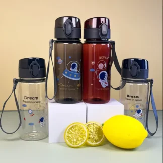 Astronauta - Botella deportiva para niños a prueba de fugas temática, con correa de transporte y diseño espacial multicolor, duradera para exteriores