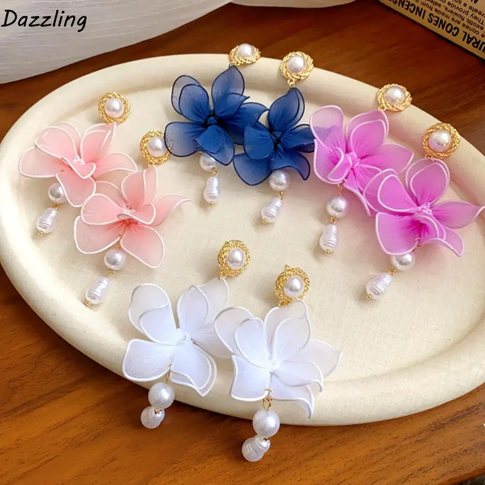 Pendientes colgantes de flores de malla dulce, pendientes de playa con borlas y pedantes de perlas, pendientes de pétalos elegantes exagerados para mujeres/niñas