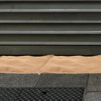 Barrera de inundaciones absorbente para el hogar, garaje, bolsas activadas por agua, solución reutilizable de prevención de inundaciones