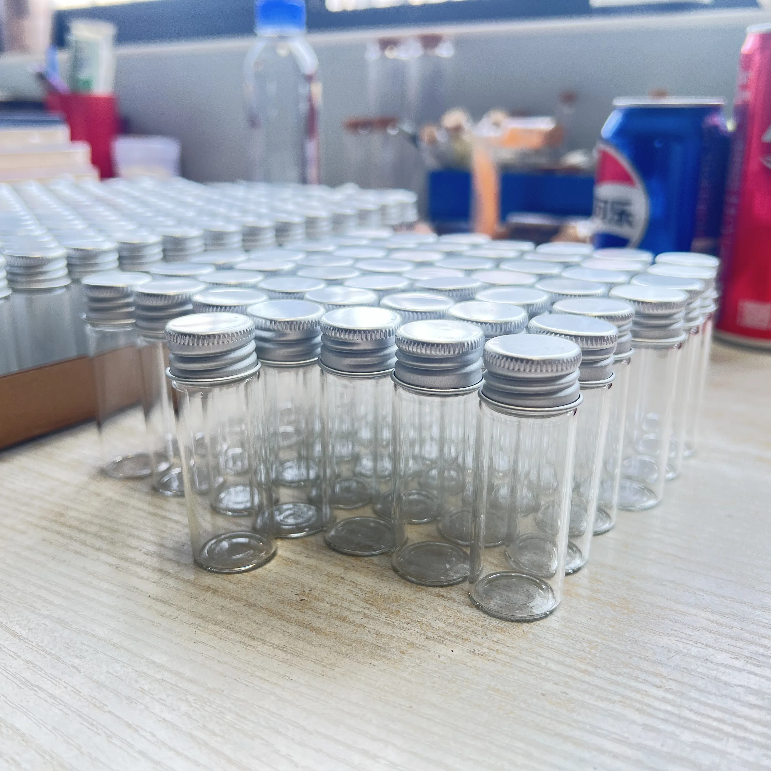 50/72/100 Uds. Botellas de vidrio de decoración transparente de 12ml tapas de tornillo plateadas 22 × 60mm Mini viales de tubo de ensayo manualidades DIY contenedor de almacenamiento de especias