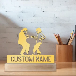 Estatua de Metal con nombre personalizado para lucha de artes marciales abstractas, adorno de Metal con Base de madera, escultura de Metal artesanal con Wo, 1 ud.