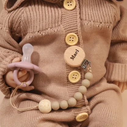 Clip para chupete de bebé personalizado, cuentas de silicona con nombre personalizado, Clips para chupete para pezones, soporte para chupete de madera infantil grabado, regalo para recién nacido