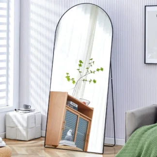 El espejo retrovisor de longitud completa de pie de 4a generación. Espejo de pared arqueado con marco de metal negro, espejo de maquillaje para baño