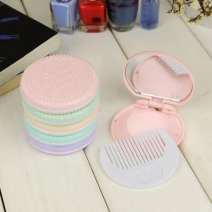Mini juego de espejo de peine 2 en 1, peine plegable, espejo de maquillaje portátil con peine, bonito espejo de bolsillo, viaje en forma de galleta de Chocolate