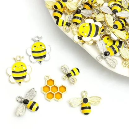 10 Uds. De abalorios esmaltados con diseño creativo de panal de abeja, pendientes, collar, llavero, colgantes de aleación, adornos DIY, accesorios para insectos