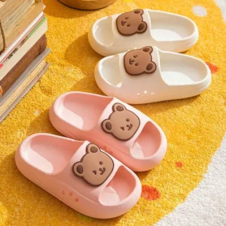 Zapatillas de oso de dibujos animados para niños y niñas, zapatos de playa antideslizantes de suela gruesa, chanclas cómodas de EVA suaves para verano, zapatilla de baño interior