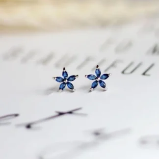 Pendiente de plata de ley S925 con forma de flor de circón azul secreto para mujer, accesorio de joyería para viaje diario, regalo para Amiga estudiante, gran oferta