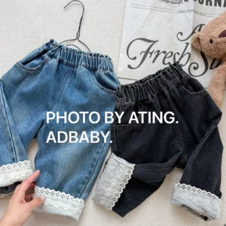 Pantalones vaqueros de estilo coreano para niñas, pantalones vaqueros con adornos de encaje, pantalones largos informales para niños de 1 a 8 años, traje bonito de moda, otoño 2025