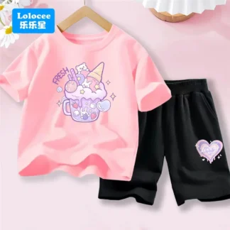 2025 Nuevo conjunto lindo con estampado de bebidas de dibujos animados: conjunto de 2 piezas de Top de manga corta + pantalones cortos Lolocee, ropa infantil de verano