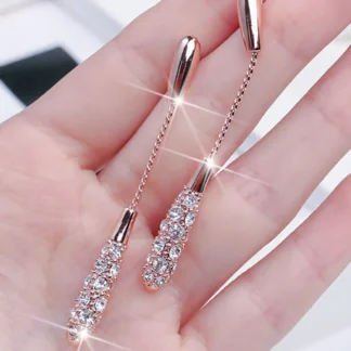 2025 nuevos pendientes de estilo caliente moda femenina y elegantes pendientes largos de aleación en forma de gota joyería regalo de compromiso de boda