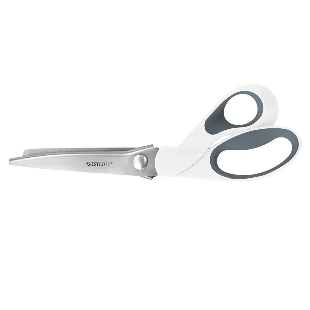 Westcott Tijeras para manualidades, Pinking, 9,5", acero inoxidable, adulto, escuela secundaria, dobladas, para coser, blanco, 1 unidad