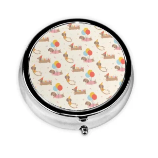 Pastillero de Metal para perro salchicha, caja compacta para amantes de los perros, organizador de pastillas de 3 compartimentos, contenedor, caja de almacenamiento para monedero