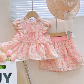 Ropa para niños Primavera y verano Recién llegado Ropa para niños: Linda blusa de muñeca bordada de encaje con pantalones cortos Ropa para niñas