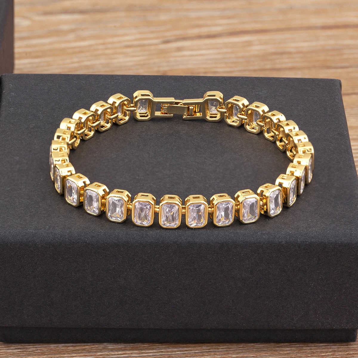 Nidin nueva moda corazón/forma Rectangular Cubic Zirconia pulseras con dijes para mujer moda femenina estilo OL joyería regalos de cumpleaños