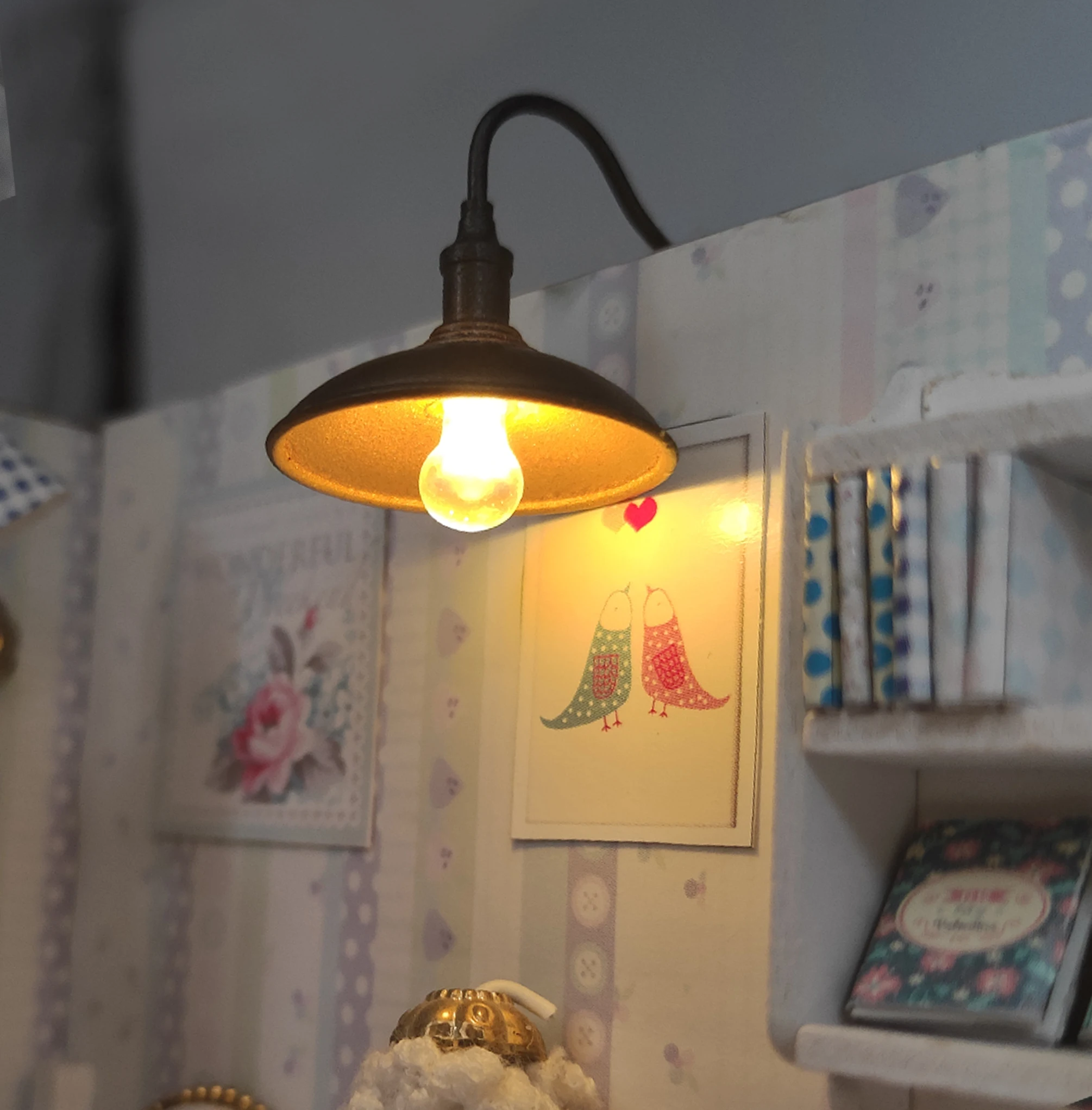 Lámpara de pared de alta calidad a escala 1:25/87, candelabro de patio de jardín, mesa de arena, luz Led, Material de decoración de casa de muñecas, Blanco cálido