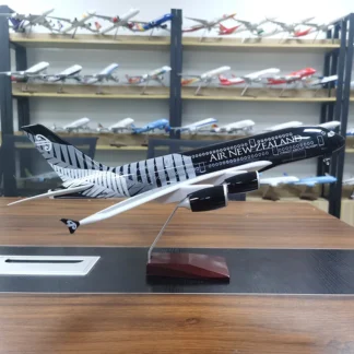 Nueva escala 1:85 Oceania A380 aviones de Nueva Zelanda modelo de aerolíneas W luz y rueda avión de resina fundida a presión juguetes de colección